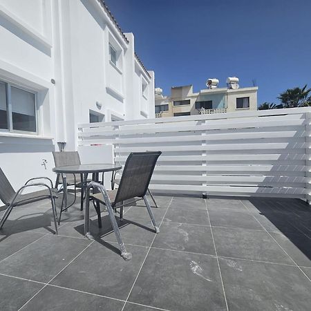 2Bd Garden Apartment Pafos Dış mekan fotoğraf